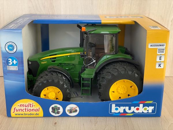 машинка іграшкова - трактор John Deere 7930, 03052 (Bruder, Германия)