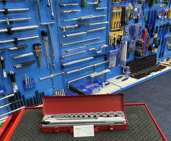 набор инструмента 1/2" 16ед. Surface drive 4161-7 F (FORCE, Тайвань)